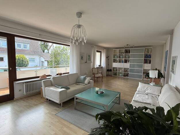 Haus zum Kauf 1.095.000 € 7 Zimmer 250 m² 440 m² Grundstück frei ab sofort Möhringen Stuttgart 70567