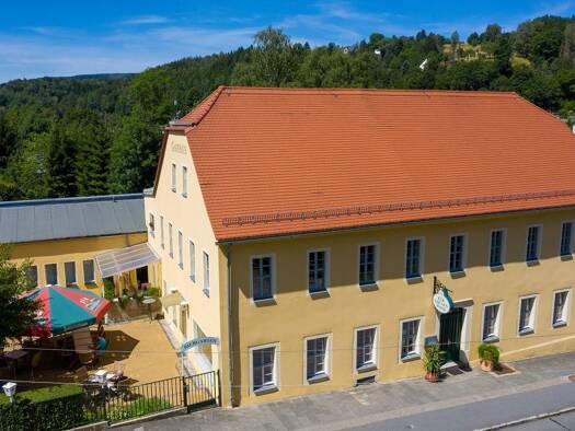 Mehrfamilienhaus zum Kauf als Kapitalanlage geeignet 299.000 € 14 Zimmer 530 m² 1.746 m² Grundstück Sebnitz Sebnitz 01855
