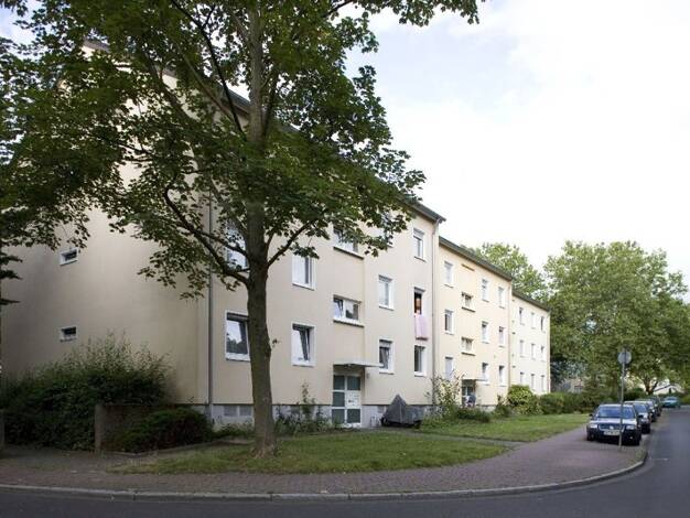 Wohnung zur Miete 983 € 3 Zimmer 71 m² 1. Geschoss frei ab 18.04.2026 Annabergstr. 27 Zeilsheim Frankfurt am Main 65931