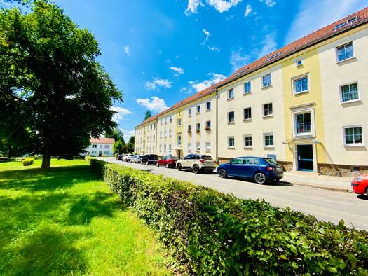 Wohnung zur Miete 352 € 3 Zimmer 65,2 m² Clara-Zetkin-Straße 1 Ronneburg 07580