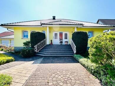 Bungalow zum Kauf 480.000 € 8 Zimmer 250 m² 998 m² Grundstück Leißling Weißenfels 06667