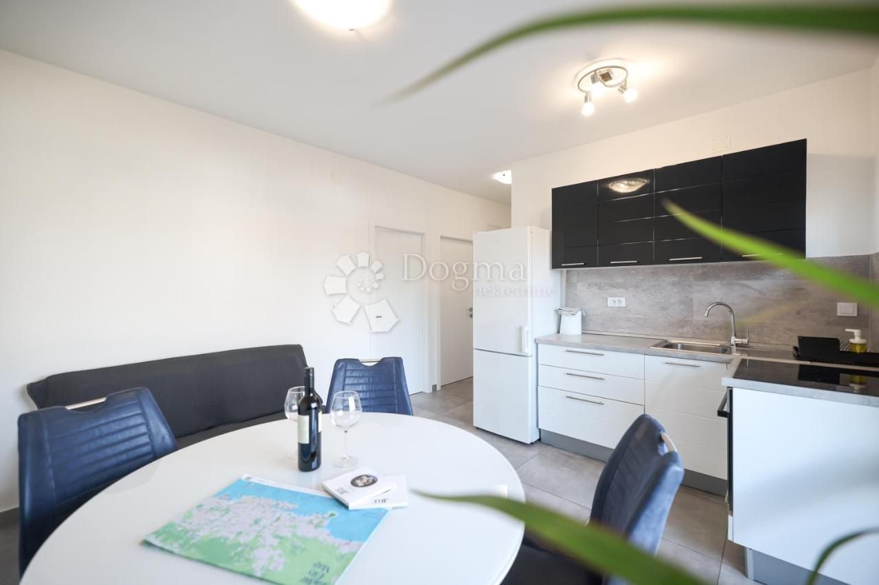 Wohnung zur Miete 900 € 3 Zimmer 57 m²<br/>Wohnfläche 4.<br/>Geschoss Jazine 23000