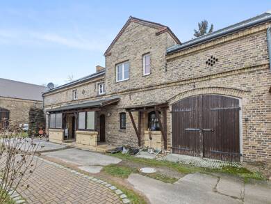 Mehrfamilienhaus zum Kauf als Kapitalanlage geeignet 630.000 € 9 Zimmer 330 m² 1.020 m² Grundstück Neuenhagen bei Berlin 15366