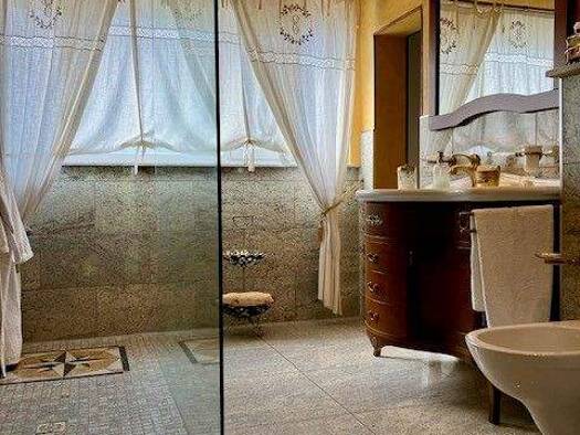 Mehrfamilienhaus zum Kauf als Kapitalanlage geeignet 900.000 € 10 Zimmer 260 m² 400 m² Grundstück Metzingen 72555