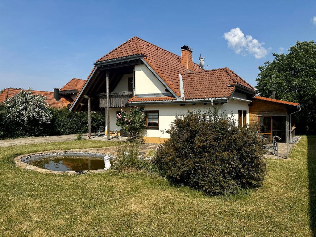 Haus zum Kauf 11 Zimmer 240 m²<br/>Wohnfläche 2.548 m²<br/>Grundstück Bonndorf Bonndorf im Schwarzwald 79848