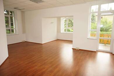 Wohnung zur Miete 1.150 € 5 Zimmer 195 m² frei ab 01.09.2025 Bessemerstraße 8 Schönau 831 Chemnitz 09116