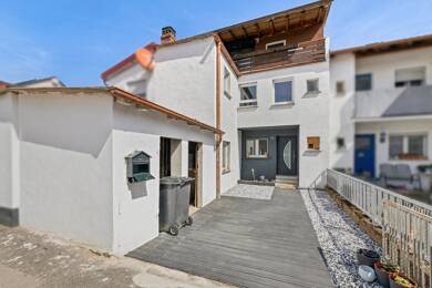 Reihenmittelhaus zum Kauf 190.000 € 7 Zimmer 110 m² 494 m² Grundstück Selgradstraße 29 Luitpoldhöhe Amberg 92224