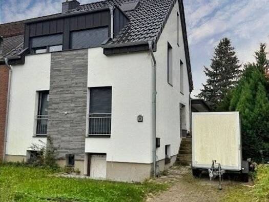 Einfamilienhaus zum Kauf provisionsfrei 704.000 € 5 Zimmer 134 m² 447 m² Grundstück Dirschauer Weg 10 Hassels Düsseldorf 40599