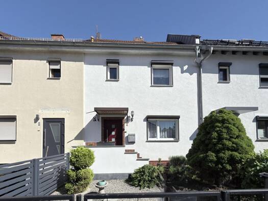Reihenmittelhaus zum Kauf 172.000 € 3 Zimmer 85 m² 365 m² Grundstück Damaschkestraße Süd 06130