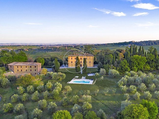 Einfamilienhaus zum Kauf 9.700.000 € 25.000 m²<br/>Grundstück Torrita di Siena