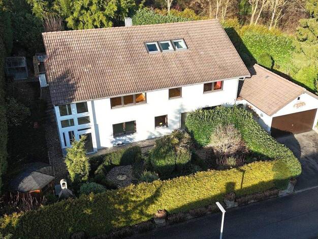 Einfamilienhaus zum Kauf provisionsfrei 489.000 € 10 Zimmer 301 m² 1.000 m² Grundstück Im Schlot 14 Möckmühl 74219