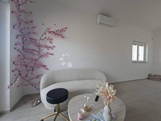 Wohnung zur Miete 900 € 3 Zimmer 54 m² Valdebek, Pula Pula 52100