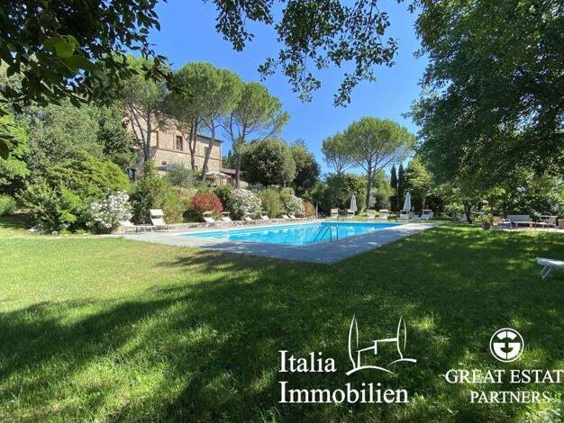 Bauernhaus zum Kauf 1.380.000 € 25 Zimmer 1.227 m² 27.500 m² Grundstück Corciano 06073