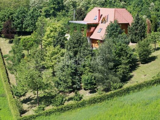 Einfamilienhaus zum Kauf 470.000 € 4 Zimmer 144 m² 3.232 m² Grundstück Donja Voća 42245