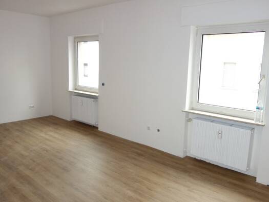 Mehrfamilienhaus zum Kauf als Kapitalanlage geeignet 1.200.000 € 9 Zimmer 255 m² Frankfurt 65936