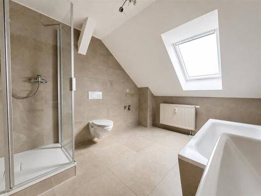 Wohnung zur Miete 420 € 2 Zimmer 60,6 m² 4. Geschoss frei ab sofort Kanzlerstraße 72 Kaßberg Kaßberg 09112
