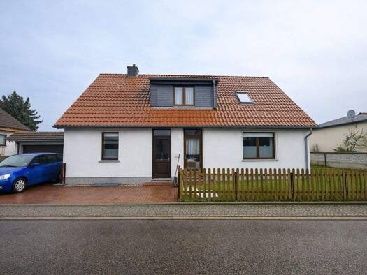 Einfamilienhaus zum Kauf 300.000 € 6 Zimmer 230 m² 692 m² Grundstück Eichenbarleben 39167