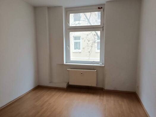 Wohnung zur Miete 360 € 2 Zimmer 48 m² 1. Geschoss frei ab sofort Weberstr. 12 Leipziger Str. Magdeburg 39112