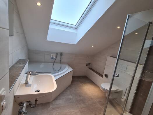 Wohnung zur Miete 800 € 2 Zimmer 53 m² Geschoss 2/3 frei ab 01.10.2026 Postkellerstraße 8 Waging am See Waging a. See 83329
