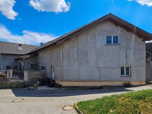 Haus zum Kauf 199.900 € 7 Zimmer 278 m² 310 m² Grundstück Hausbrunn 2145