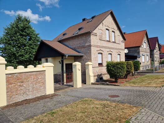 Einfamilienhaus zur Miete 785 € 3 Zimmer 95 m² frei ab 15.09.2026 Röblingen am See Seegebiet Mansfelder Land 06317