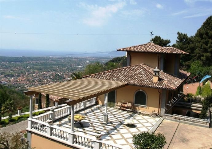 Villa zum Kauf 6 Zimmer 600 m²<br/>Wohnfläche 15.000 m²<br/>Grundstück Pietrasanta 55045