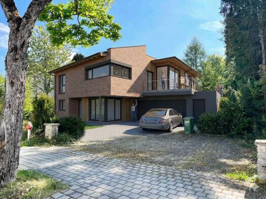 Mehrfamilienhaus zum Kauf 449.000 € 4 Zimmer 161 m² 1.011 m² Grundstück frei ab sofort Bad Dürrheim Bad Dürrheim 78073