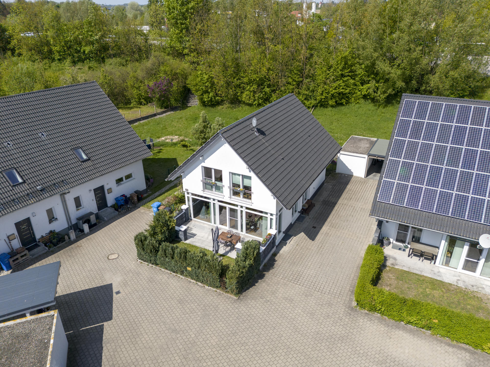 Einfamilienhaus zum Kauf 574.900 € 5 Zimmer 171 m²<br/>Wohnfläche 350 m²<br/>Grundstück Planungsbezirk 501 Straubing 94315