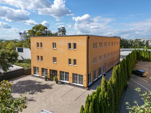 Hotel zur Miete 19.000 € 40 Zimmer 80 Betten 80 m² Gastrofläche Lechhausen Augsburg 86156
