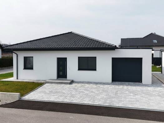 Bungalow zum Kauf - Erstbezug 349.000 € 4 Zimmer 100 m² 532 m² Grundstück Mamling 4962
