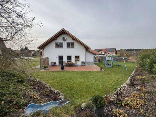Einfamilienhaus zur Miete 1.750 € 5 Zimmer 131 m² 963 m² Grundstück Gumattenkirchen 84562