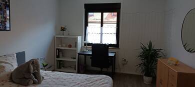 Wohnung zur Miete 570 € 4 Zimmer 17 m² 2. Geschoss frei ab 01.08.2025 Textorstraße 15 Innenstadt Würzburg 97070