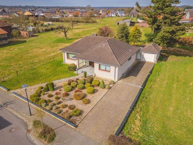 Bungalow zum Kauf 319.000 € 3 Zimmer 140 m² 845 m² Grundstück Teveren Geilenkirchen 52511