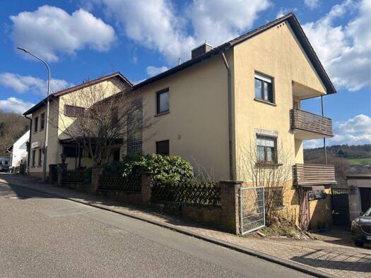 Haus zum Kauf 279.000 € 270 m² 1.014 m² Grundstück Rieschweiler Rieschweiler-Mühlbach 66509