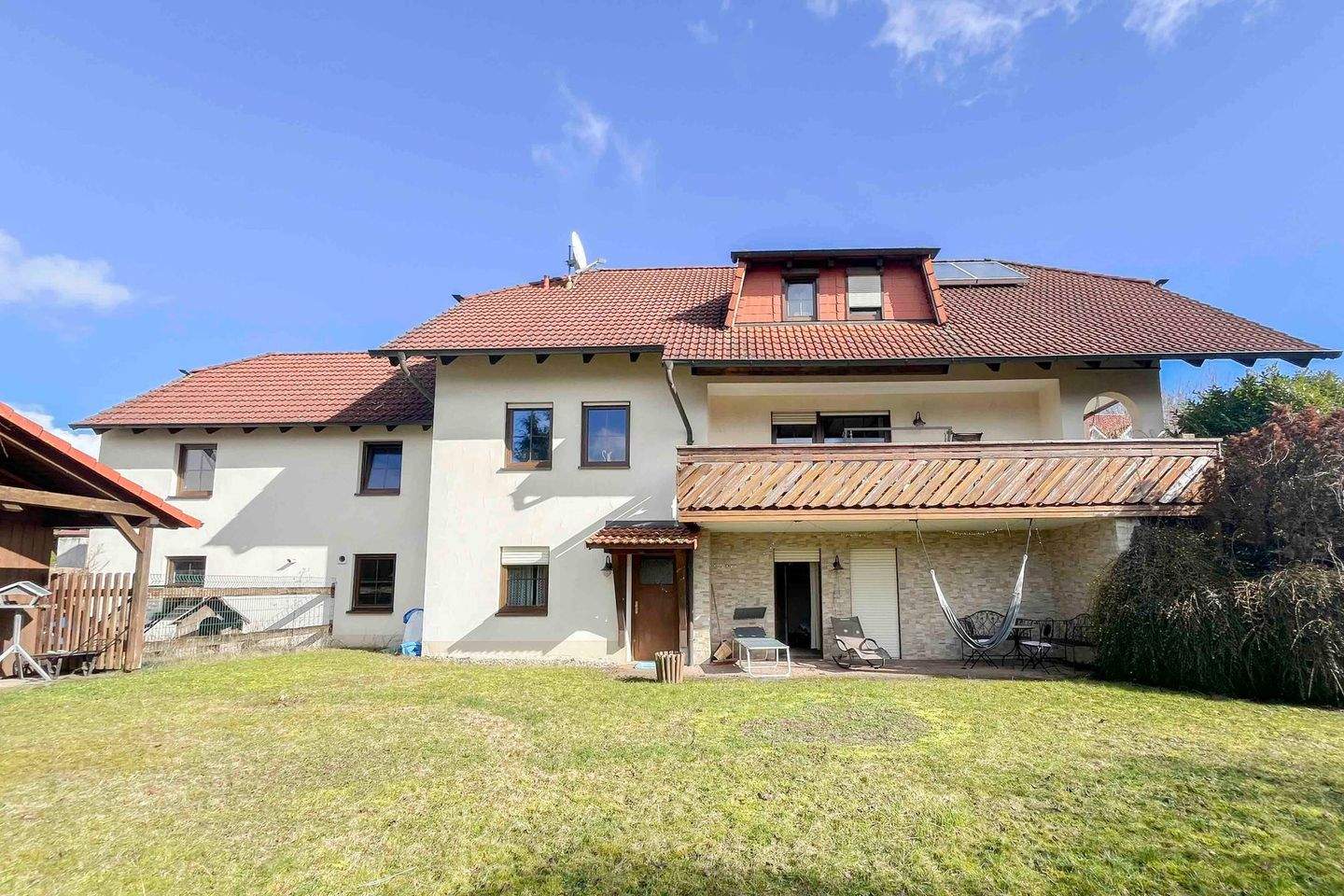 Immobilie in Maroldsweisach - Großzügiges Einfamilienhaus mit Doppelgarage und Blick ins Grüne in Maroldsweisach - Bild 0