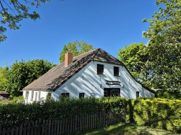 Haus zum Kauf 159.000 € 8 Zimmer 145,3 m² 2.296 m² Grundstück Düker Weg 1 Tossens Butjadingen 26969