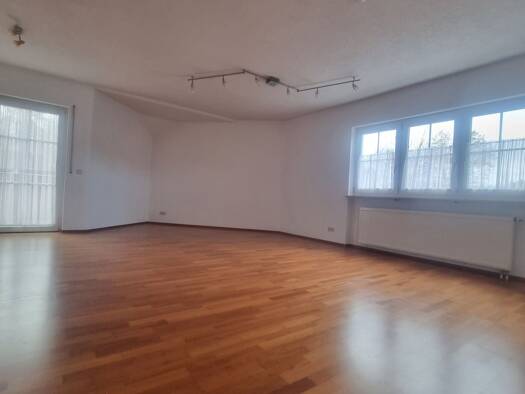 Wohnung zur Miete 990 € 3 Zimmer 110 m² Geschoss 1/3 frei ab sofort Buchschwabach Roßtal 90574
