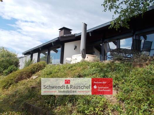 Einfamilienhaus zur Miete 1.900 € 8 Zimmer 244 m² 1.389 m² Grundstück frei ab sofort Büdingen 63654