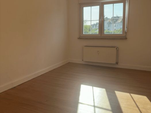Wohnung zur Miete 950 € 3 Zimmer 90 m² Geschoss 2/3 frei ab sofort St Johann Mitte 66123