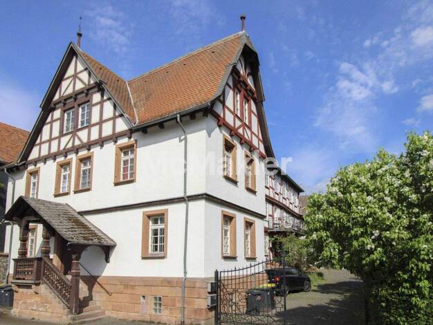 Mehrfamilienhaus zum Kauf 298.000 € 10 Zimmer 277,1 m² 901,2 m² Grundstück Rauischholzhausen Ebsdorfergrund 35085