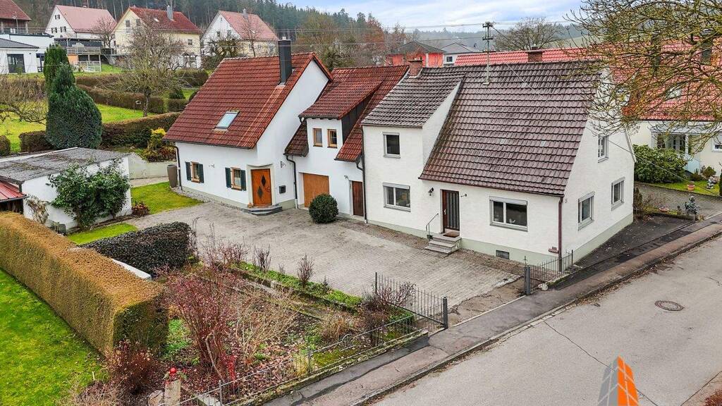 Einfamilienhaus zum Kauf 499.000 € 8 Zimmer 261 m² 1.177 m² Grundstück Waldkirch Winterbach 89368