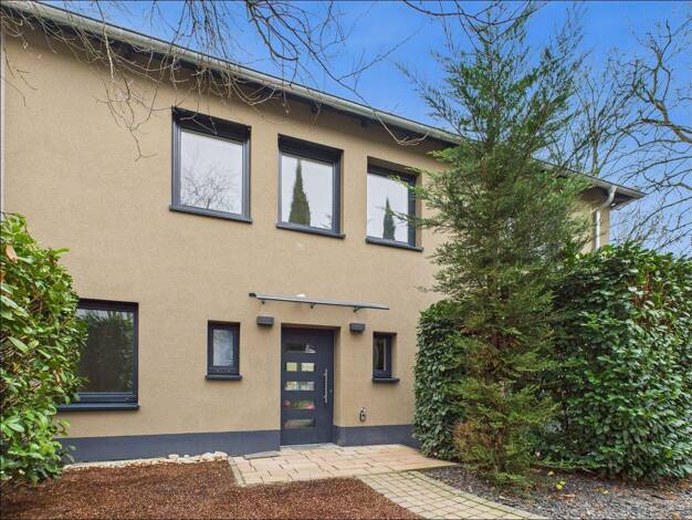 Doppelhaushälfte zum Kauf 949.000 € 5 Zimmer 187 m² 225 m² Grundstück frei ab sofort Unterliederbach Frankfurt am Main / Unterliederbach 65929