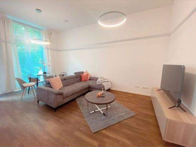Wohnung zur Miete 1.650 € 2 Zimmer 67 m² 2. Geschoss frei ab 01.02.2026 Friedrichshain Berlin 10247