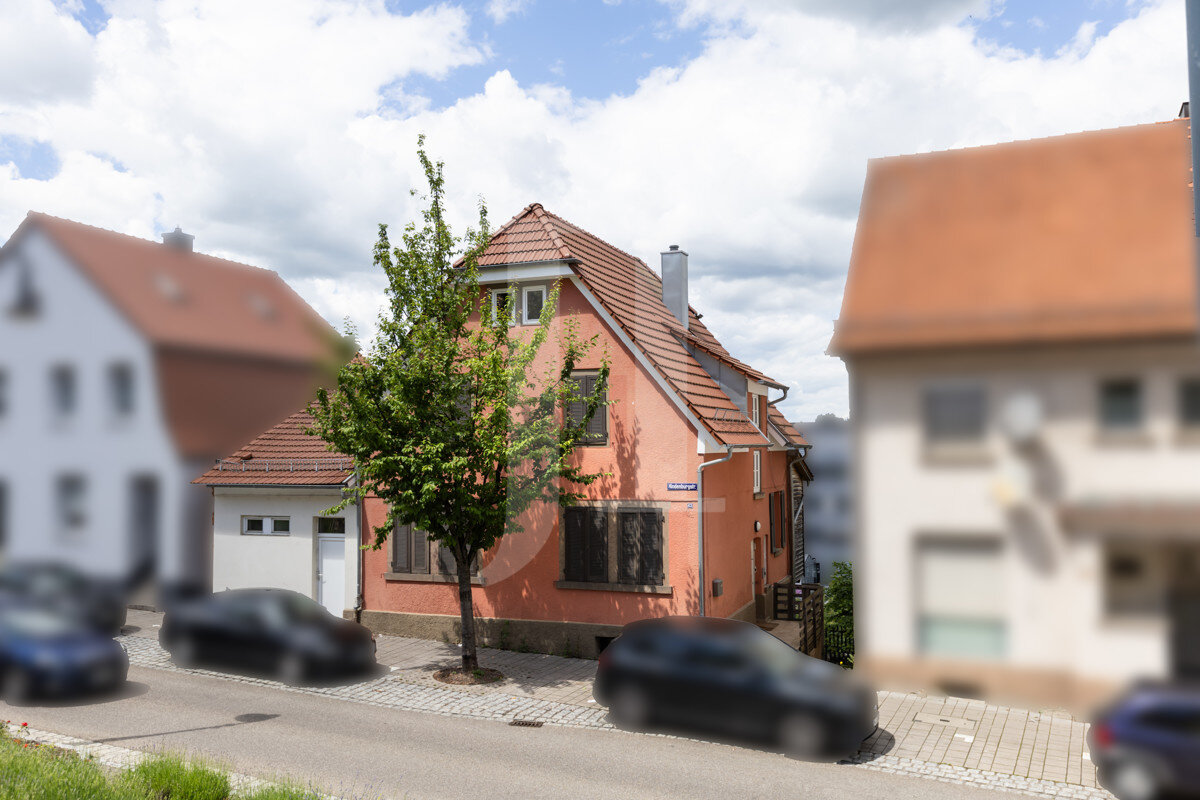 Einfamilienhaus zum Kauf 398.000 € 5 Zimmer 131,9 m²<br/>Wohnfläche 311 m²<br/>Grundstück ab sofort<br/>Verfügbarkeit Dürrmenz Mühlacker 75417