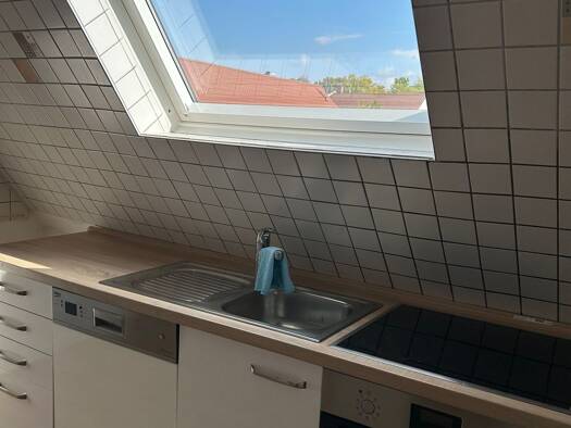 Wohnung zur Miete 1.000 € 4,5 Zimmer 110 m² Geschoss 2/3 frei ab sofort Grafenberg 72661