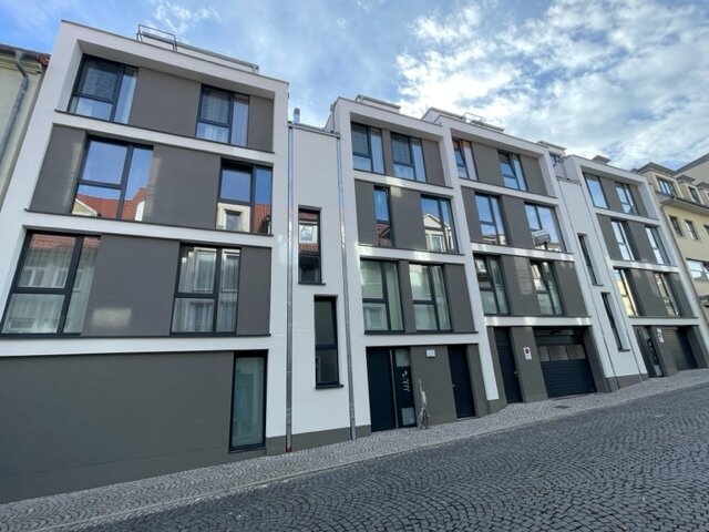 Wohnung zur Miete 950 € 3 Zimmer 99 m²<br/>Fläche 2/3<br/>Geschoss 01.04.2025<br/>Verfügbarkeit Gutenbergstraße 6 Mitte Gotha 99867