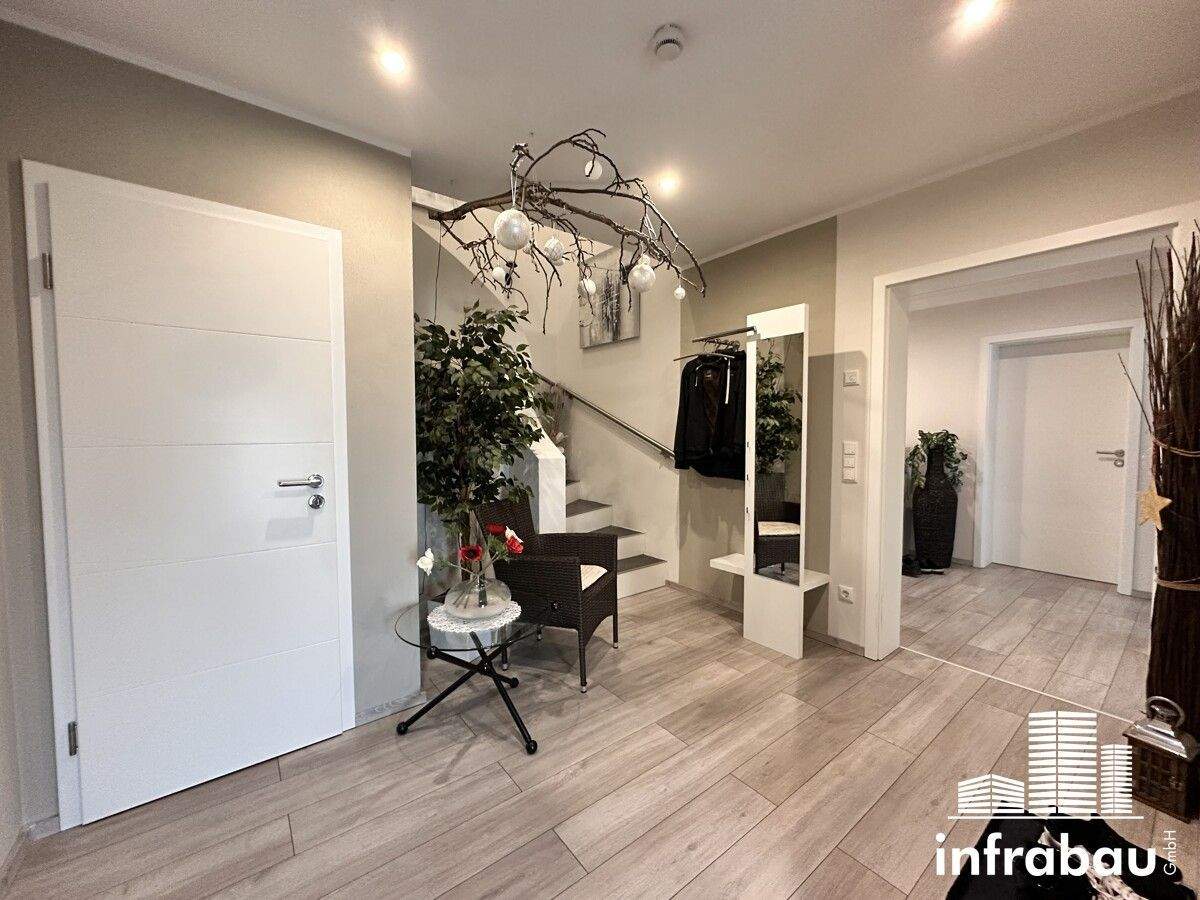 Immobilie in Fischach - Großzügige 3-ZKB mit Dachterrasse und Pool, inklusive moderner Küche! - Bild 1