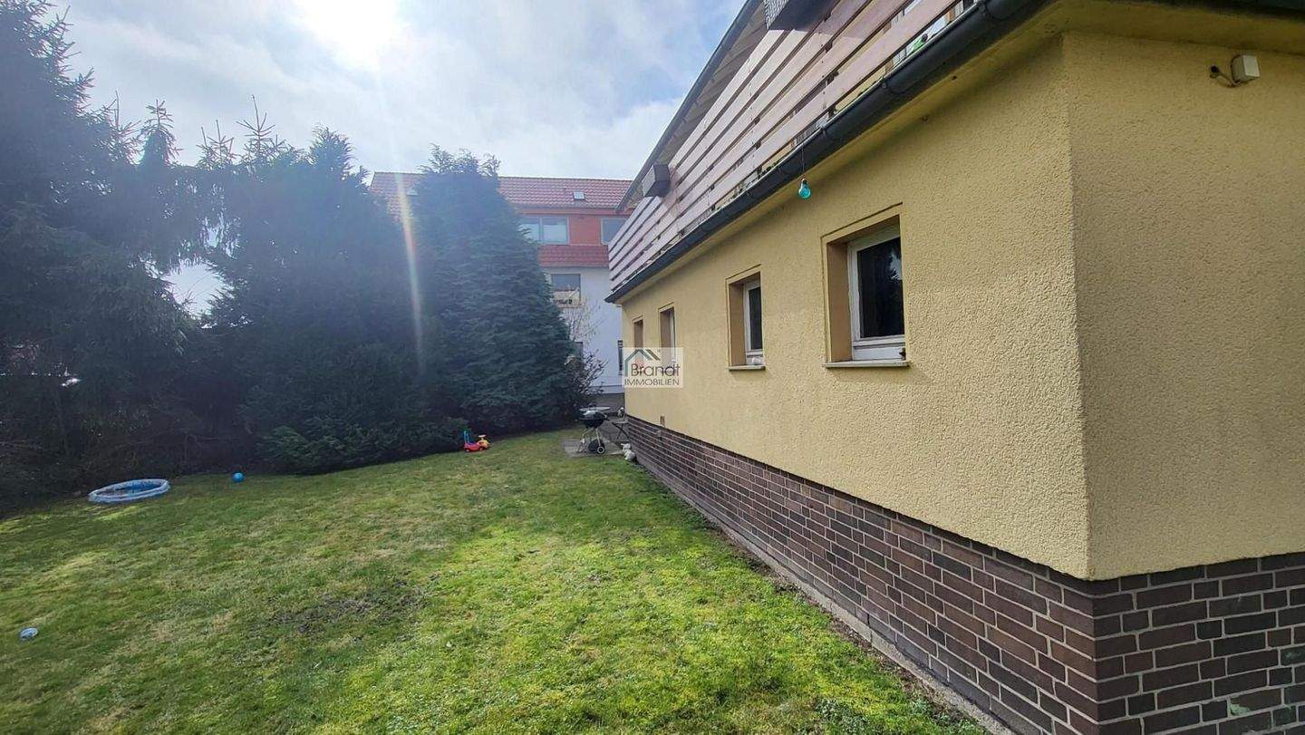 Immobilie in Dransfeld - 4-Familienhaus in Dransfeld mit 5 Garagen - Bild 2
