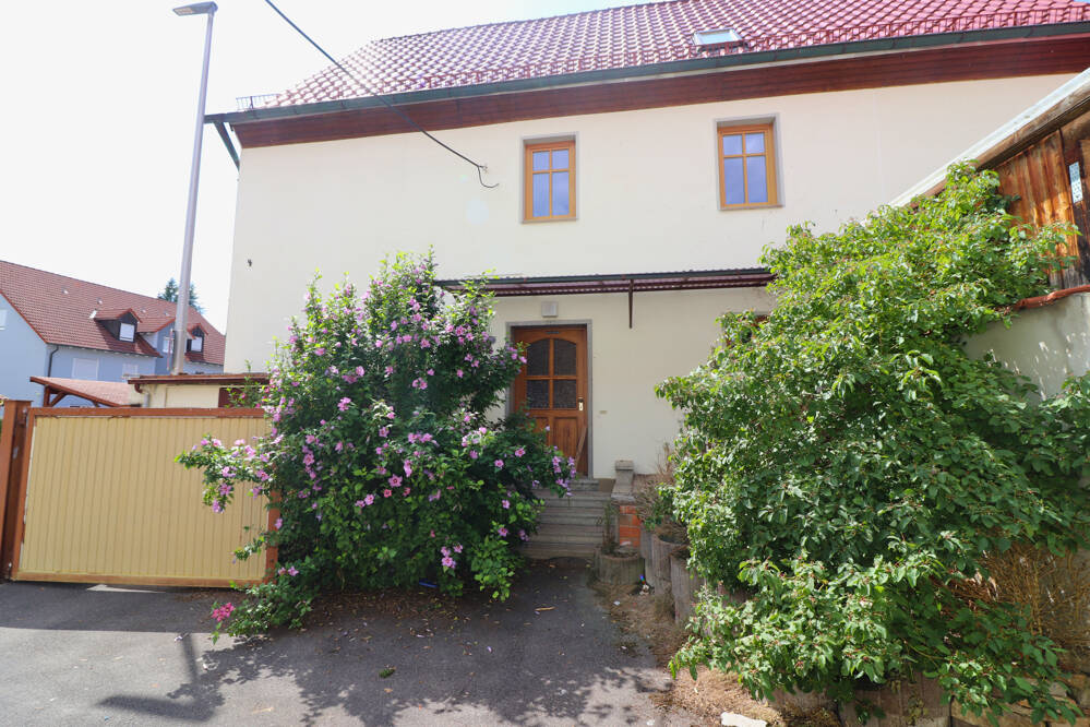 Immobilie in Dittelbrunn - Großes Haus + zahlreiche Nebengebäude - Bild 4