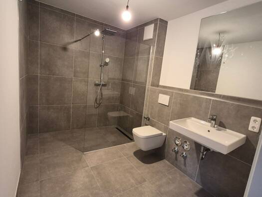 Wohnung zur Miete - Erstbezug 990 € 2 Zimmer 69,5 m² 1. Geschoss frei ab sofort Bahnhofstraße 3 Kleinenbroich Korschenbroich 41352